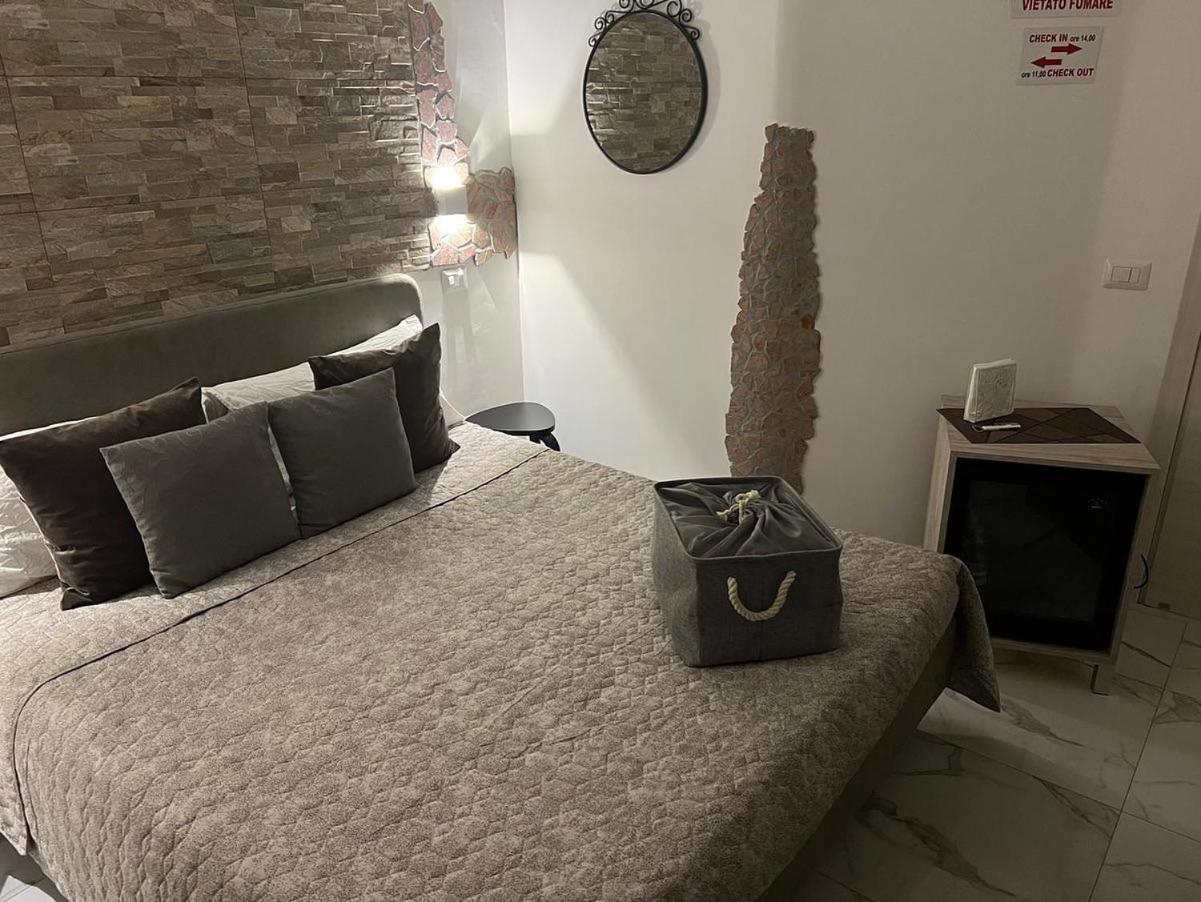 B&B Alla Stazione Neapel Exteriör bild